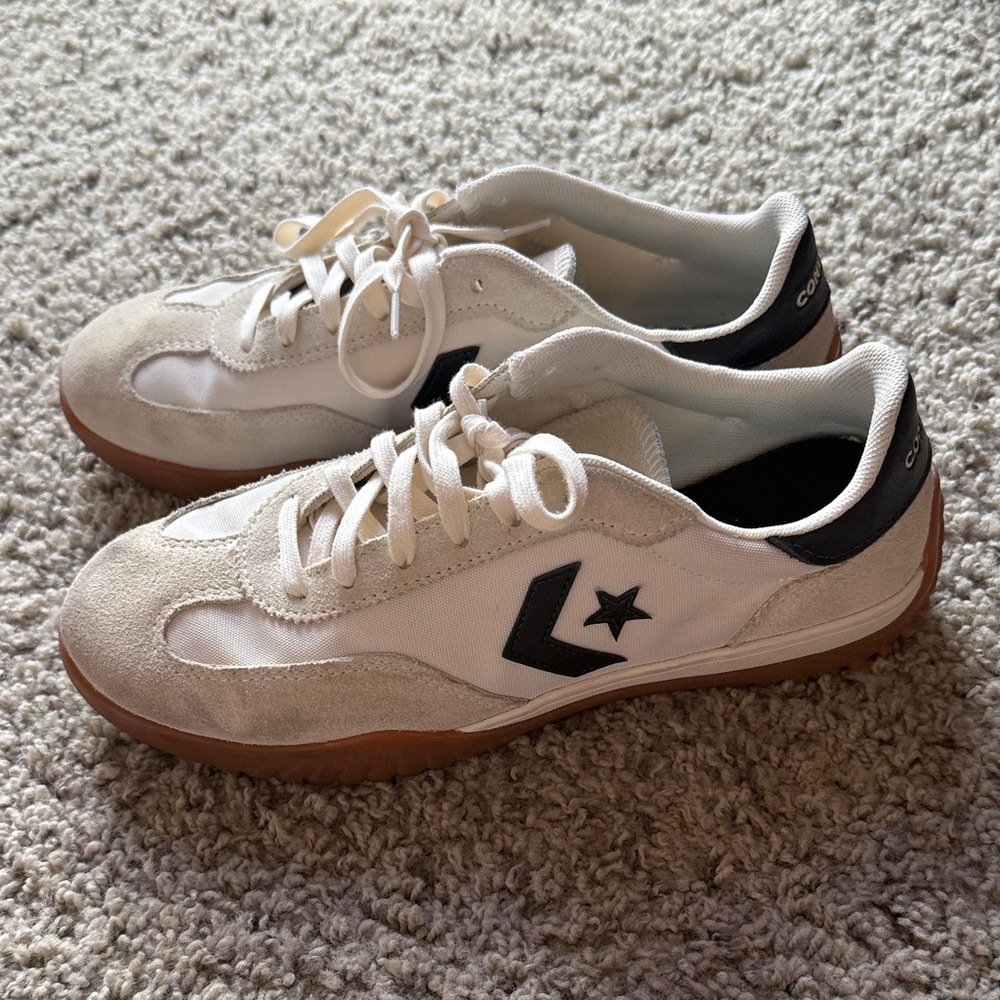 Converse Cream & Black Low-Top Sneakers
